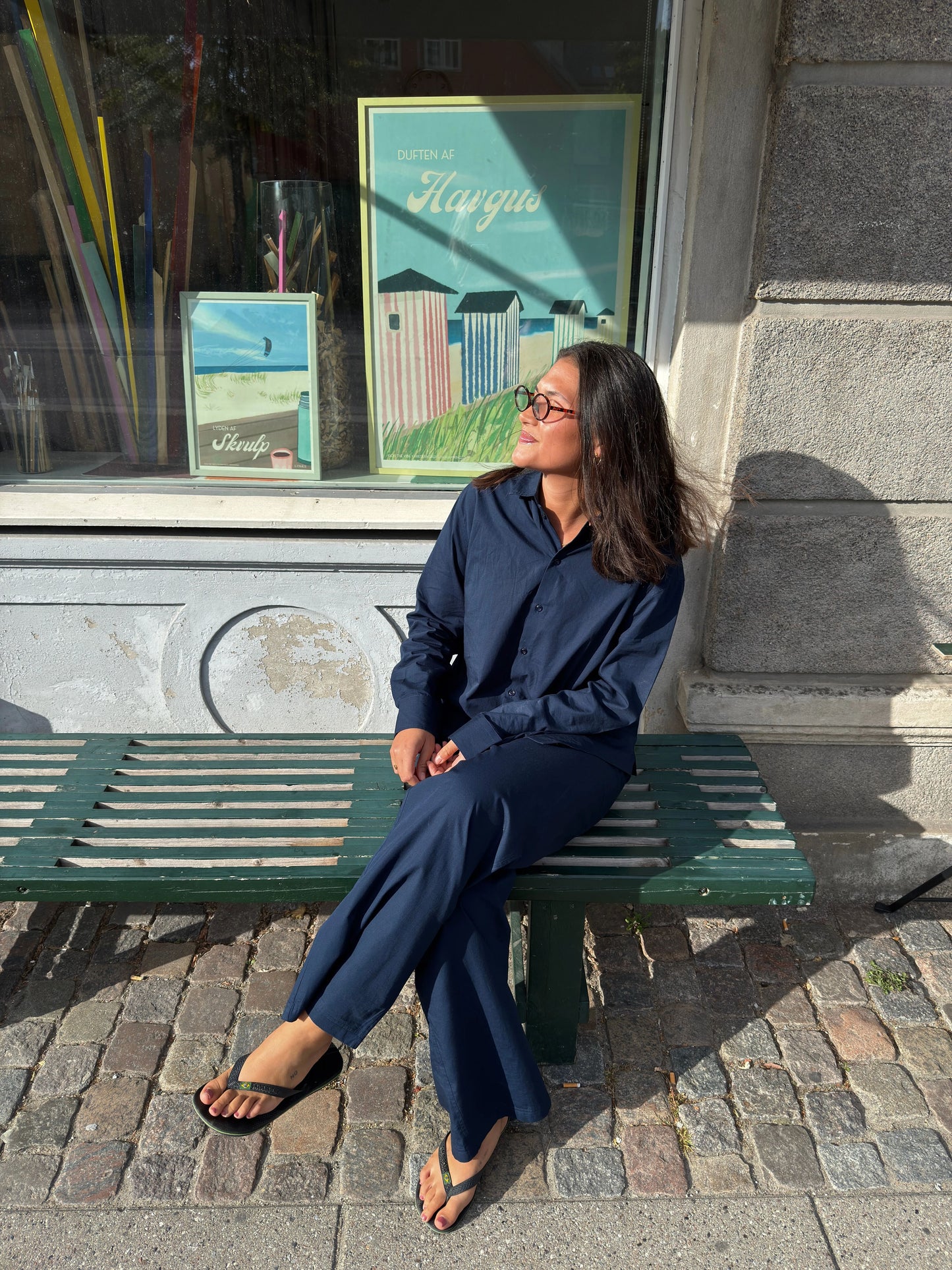 Katja is 170 cm tall and wears size M. | navy