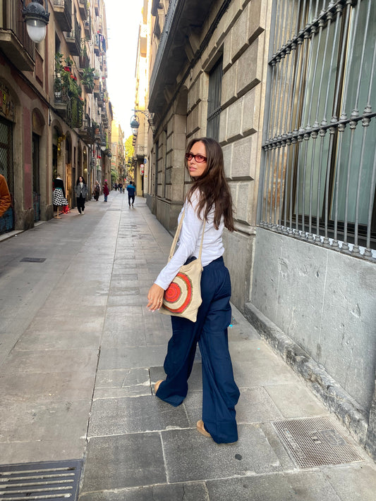 Nadia is 170 cm tall and wears size M.