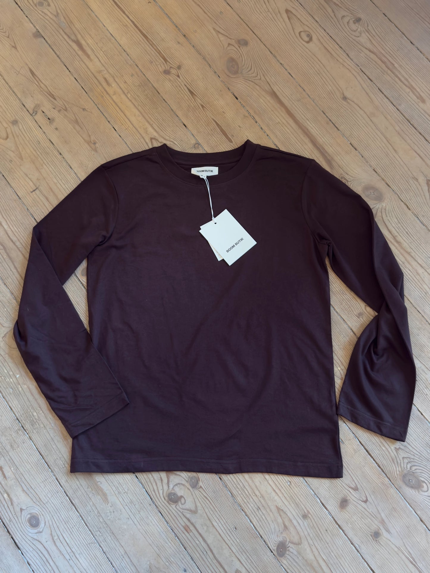 | dark brown