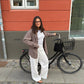 Katja is 170 cm tall and wears size M. | white