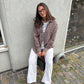 Katja is 170 cm tall and wears size M. | white