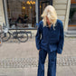 Sofie is 170 cm tall and wears size M. | navy