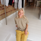 Sofie is 170 cm tall and wears size S. | khaki