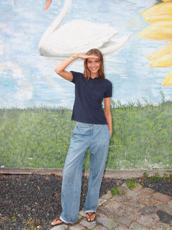 Sarah is 178 cm tall and wears size M. | dark blue