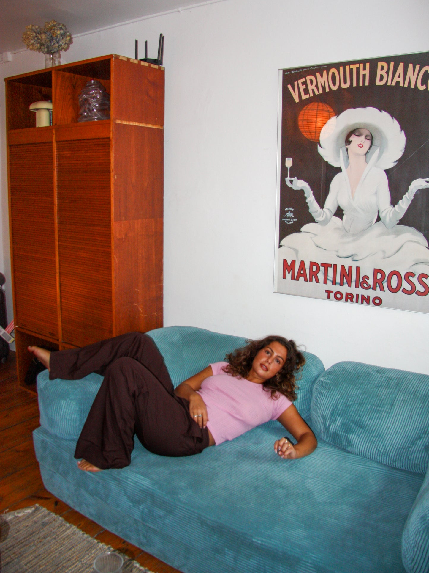 Anna is 175 cm tall and wears size M. | dark brown