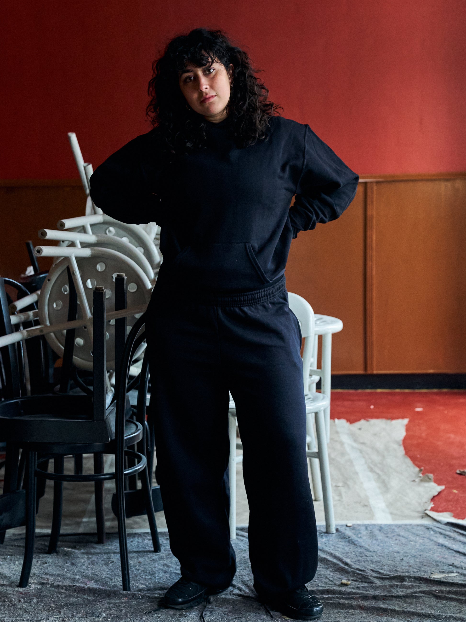 Mina is 165 cm tall and wears size M. | black