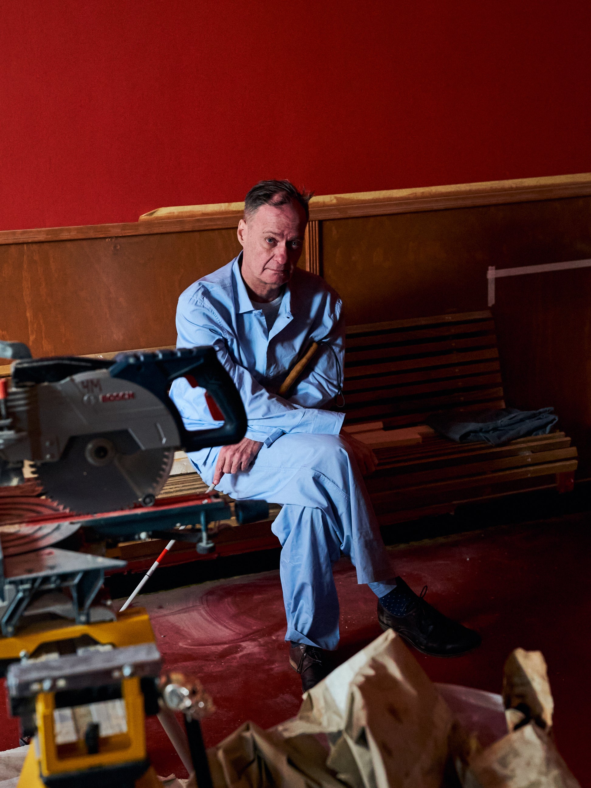 Knud is 183 cm tall and wears size L. | light blue