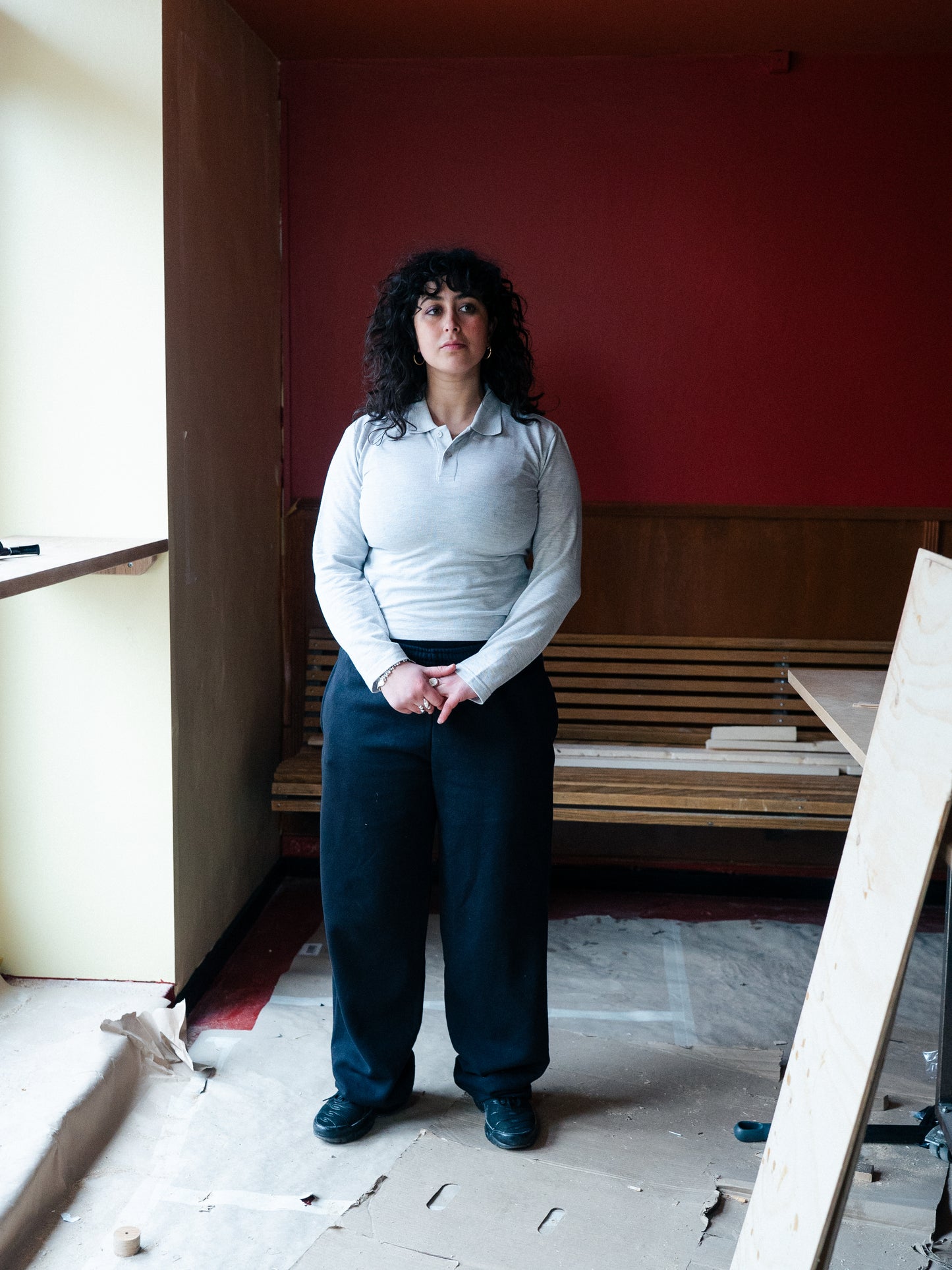 Mina is 165 cm tall and wears size L. | black