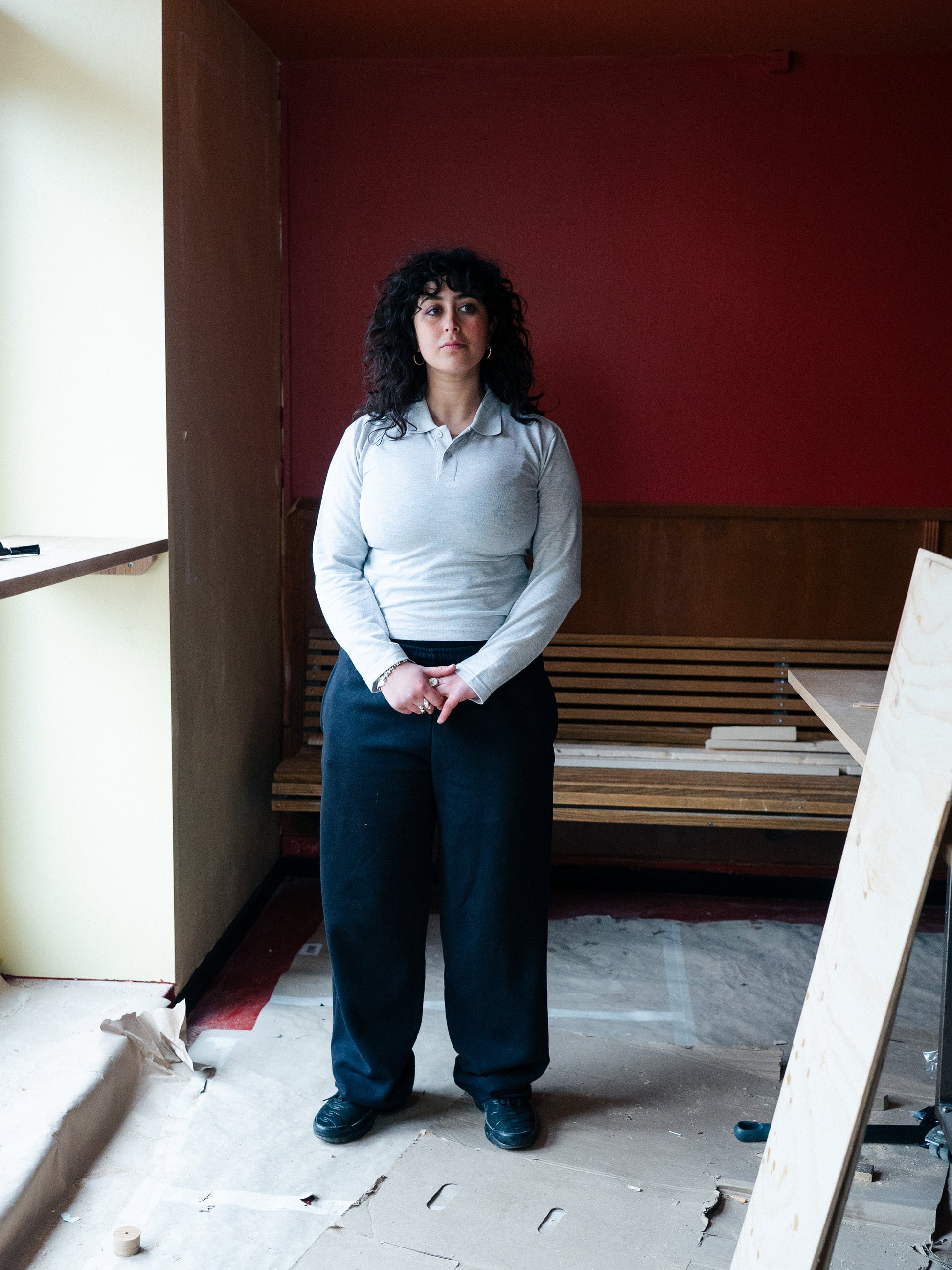 Mina is 165 cm tall and wears size L. | black