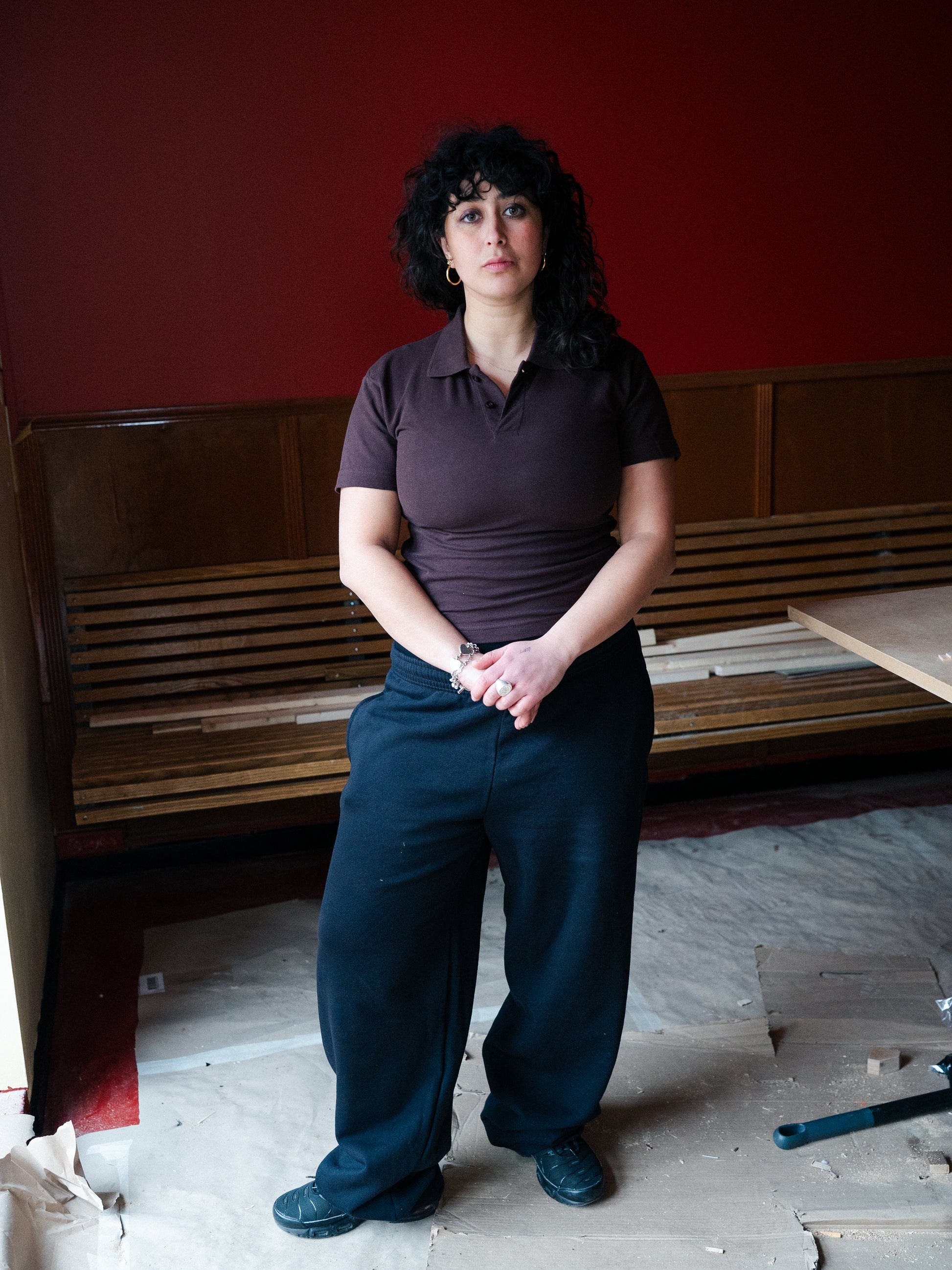 Mina is 165 cm tall and wears size L. | black