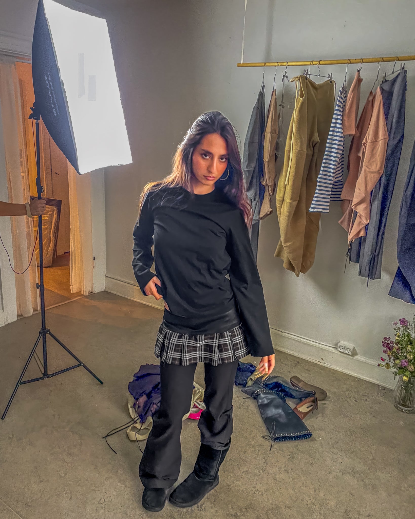 Parnoosh is 165 cm tall and wears size M. | black